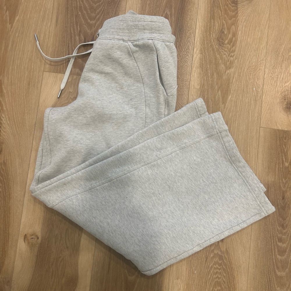 Lululemon Scuba Wideleg Sweats